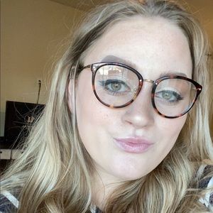 Meet your Posher, Sam